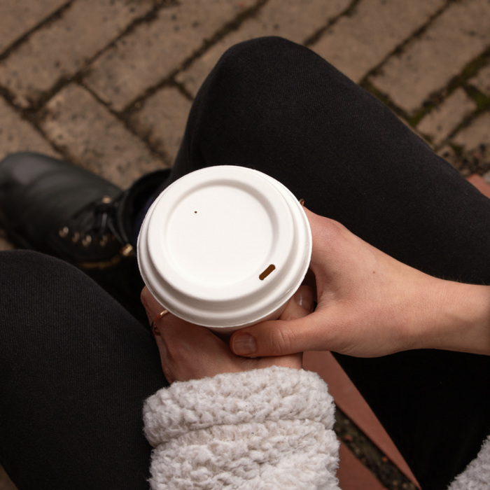 Tasse à café avec couvercle en bagasse 80mm (blanc, 200ml)
